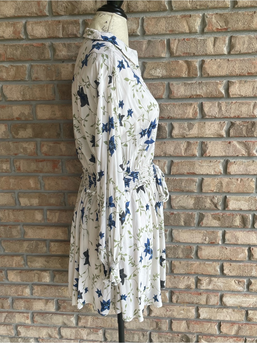 Free People Lighten Up White Long-Sleeve Shirt Dress with Blue Floral Print. - Picture 4 of 7